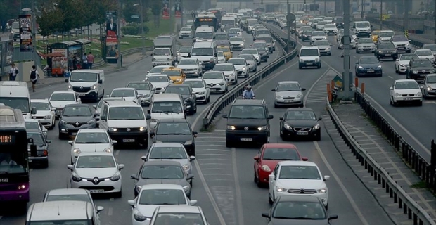 Trafiğe kayıtlı araç sayısı arttı