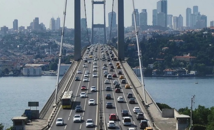 Bayram tatilinde köprü ve otoyollar ücretsiz: Karar Resmi Gazete'de yayımlandı