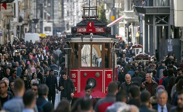 Araştırma: Türkiye'nin en önemli gündemi 'ekonomi'